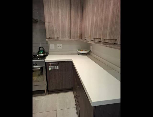 2 BEDROOM APARTMENT FOR SALE IN MENLO PARK